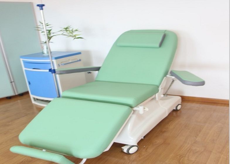 Elektrische De Bloedgeverstoel van het het ziekenhuismeubilair voor Hemodialysegebruik met 2 Functies
